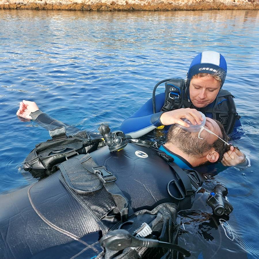 IDC Padi Instructor - Dune Baleares Fornells Diving Center